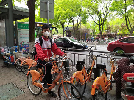 騎車出行受學生青睞_副本.jpg 騎車出行受學生青睞_副本.jpg